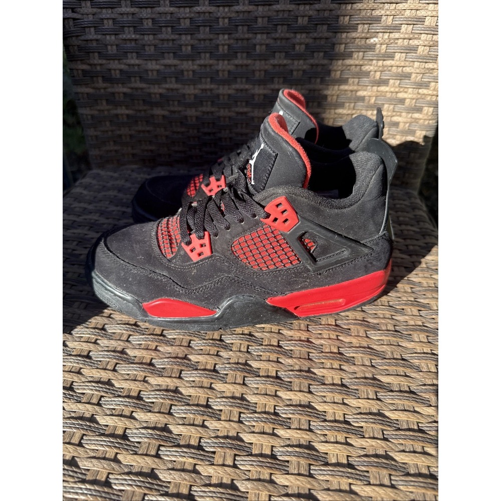 Jordan Air Jordan 4 Retro Red Thunder Black Red Low Top Basketball Sneakers